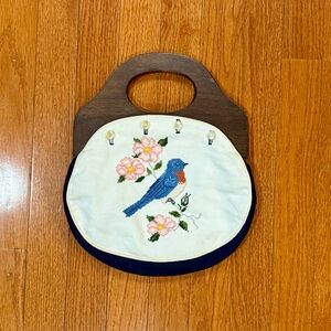Vintage 1980s Bermuda Purse Bag Clutch Needlepoint Wood Handles Cottagecore VTG